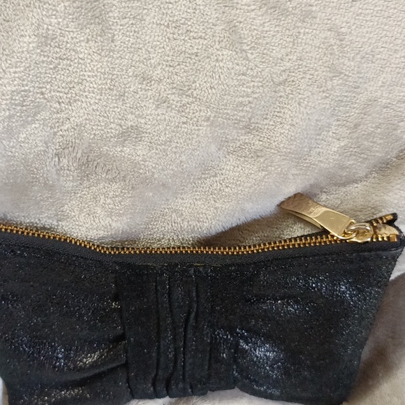 Kate Spade Wristlet black bow clutch - Picture 4 of 8